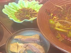 -古都历食南京菜·烤鸭·鸭血粉丝·汤包(南京博物院店)