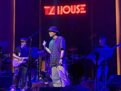 -TZ House音乐现场(来福士中心店)