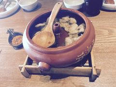 -云海肴·汽锅鸡·云南菜(天山百盛优客店)