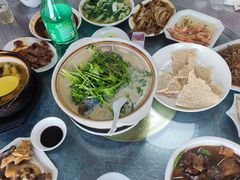 -山里人家土菜馆(茅山店)