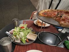 现切混合蔬菜沙拉-WOLFGANG PUCK KITCHEN & BAR(迪士尼小镇店)