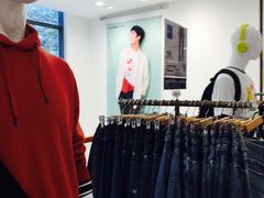 -优衣库(上海金桥国际商业广场店)