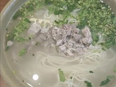 -亮亮面馆(经六路店)