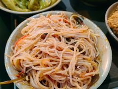 -董哥山城碗碗香(美专校街店)