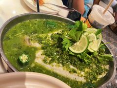 青柠檬酸汤明炉鱼-金椰壳· 大厨新加坡菜(壹方城店)