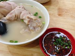 -雷祖芳老妈蹄花店