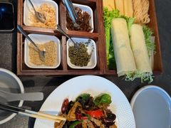 -五谷丰登农家院·地道胶东菜·海鲜烧烤(威海店)