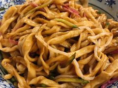 老北京炸酱面-门框胡同百年卤煮(新街口店)