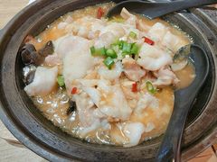 -极有家小鱼小鸡石锅煲(佳兆业店)