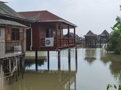 -崖口红树林海鲜餐厅