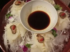 -老牌坊云南鱼豆花火锅(哈西万达店)