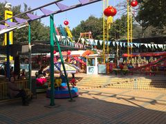 -顺德大良半月城游乐场