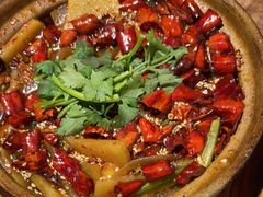 -有红鸡毛店·砂锅菜(抚琴夜市店)