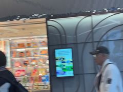 -VENCHI 闻绮(上海佛罗伦萨小镇店)