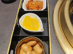 -铭牛烧肉·和牛海鲜自助(高新月牙湖店)