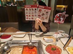 -海底捞火锅鲜切牛肉主题店(长寿路店)