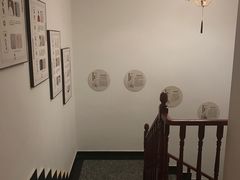 -灸春堂·艾灸·痛症·整脊连锁(之江银泰店)