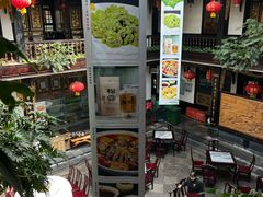 -蔼若春.传承三十年云南菜(金碧公园店)