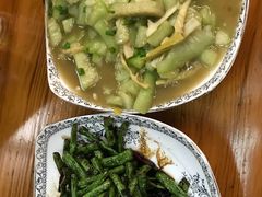 -何太太馄饨面铺(大浒东苑店)