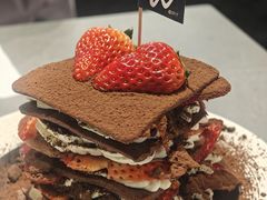 草莓奥利奥千层-W COLLECTIVE  DESSERT SHOP