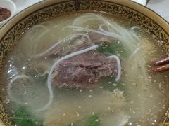 金牌牛肉米线-桥香园云南过桥米线(金马碧鸡店)