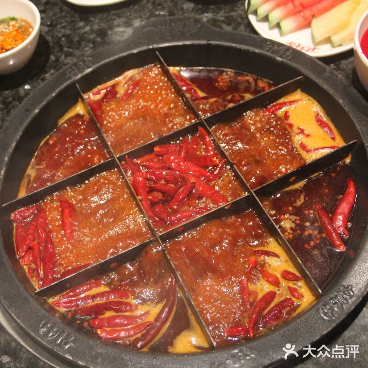 超正重庆老灶火锅，麦妈今年吃过最棒的毛肚