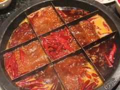 招牌九宫格牛油锅-井格重庆火锅(临平银泰城店)