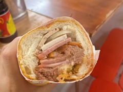 -Bánh Mì Huynh Hoa