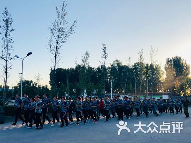 火箭军总部在北京什么地方 bTeONdvWL836_kJr7BDfWiLsek33JfDBKlrouqMaSvfYKC-YGuBRF9-AWZYMzZZ6khpGKbl7SnIdsE7_fHOdUg.jpg