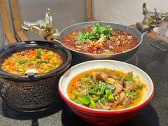-万重锦·人文川菜馆(骡马市店)