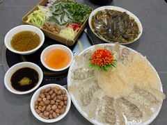 -官塘陈记鱼生·潮汕砂锅粥·牛肉火锅(潮枫路总店)