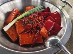 -茅草房·河畔园林火锅