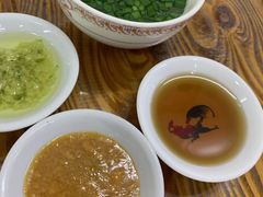-正宗普宁豆干坊·洪记砂锅粥(红领巾路店)