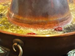 -果松木炭酸菜铜火锅·外婆参鸡汤