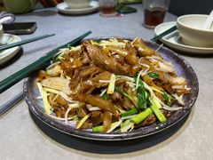 野山椒虾酱炒牛河-和平馆·地道港澳茶餐厅(西门口店)