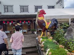 -头上红煨盐鸡·非遗院子餐厅