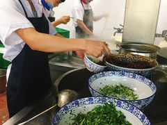 -吾穆勒蓬灰牛肉面·清真(北滨河中路店)
