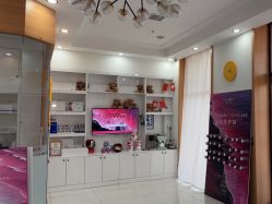 -靓芙泉专研痘痘肌