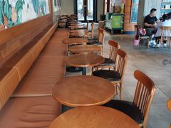 用餐区-星巴克(天津工华道智慧山店)