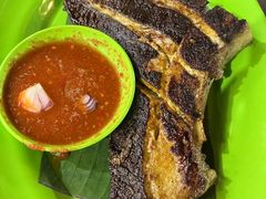 -明记烧鱼美味店