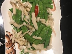 甜豆双菇-聚汇三少·龙虾·中餐厅(莫邪路新天地店)