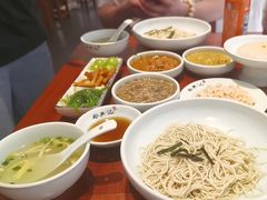 -裕兴记•蟹黄面馆(人民广场店)