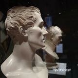 遇见拉斐尔……与大师对视……