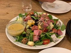 香肠水果沙拉-Ohkajhu Organic Farm Sansai