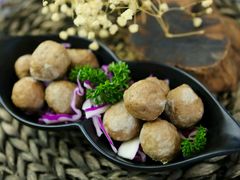 手工牛肉丸-手选潮汕鲜活牛肉火锅(二七广场店)