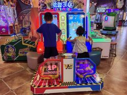-卡通尼乐园(龙湖六合天街店)
