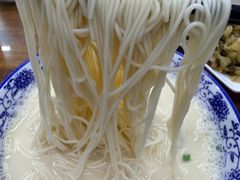-雪琴面馆富安特色鱼汤面(城中花园店)