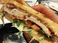 鸡肉芝士三明治-The Habit Burger Grill 哈比特汉堡(复兴soho店)