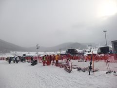 -中旅松花湖滑雪场