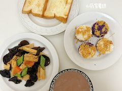 -鲸励母婴月嫂(望京店)